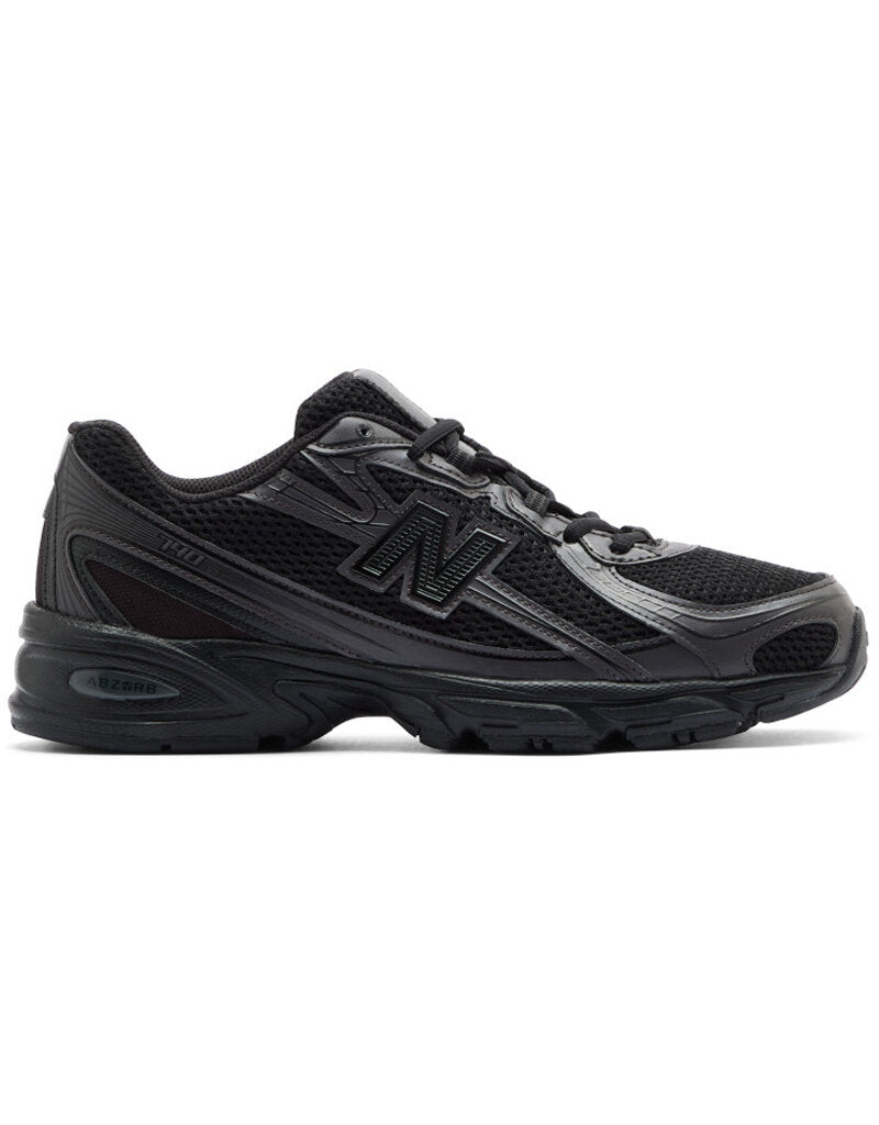 New Balance 740 - Black/Black