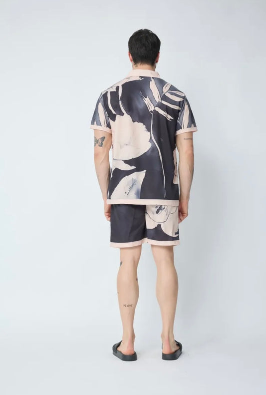 Ensemble Chemise & Short – Motif Artistique Fluide